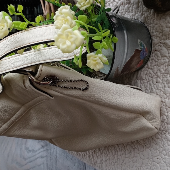 MISS ME PEBBLED LEATHER PURSE/CROSSBIDY - Picture 3 of 10